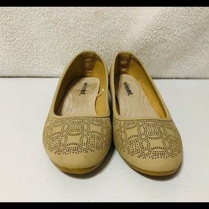 Whitemt laser cut flats